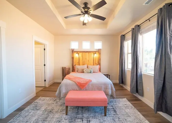 Red Canyon Bunkhouse At Kanab - New West Properties