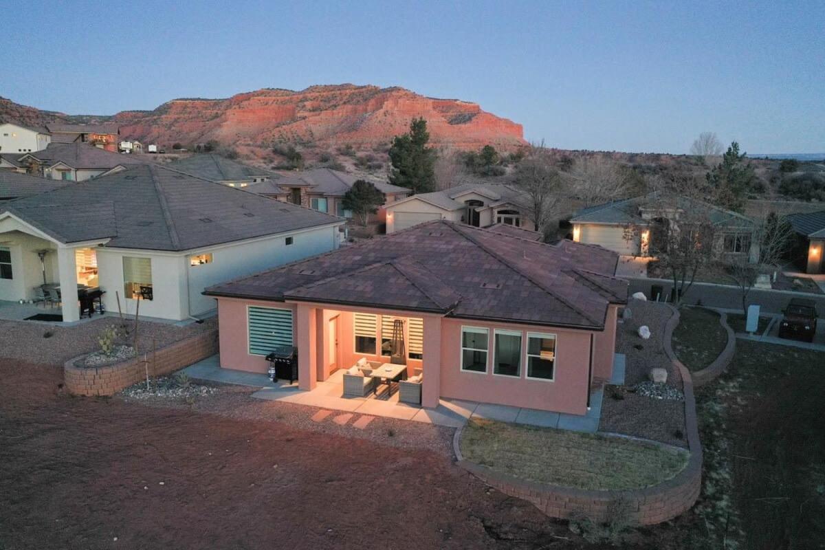 Red Canyon Bunkhouse At - New West Holiday home *