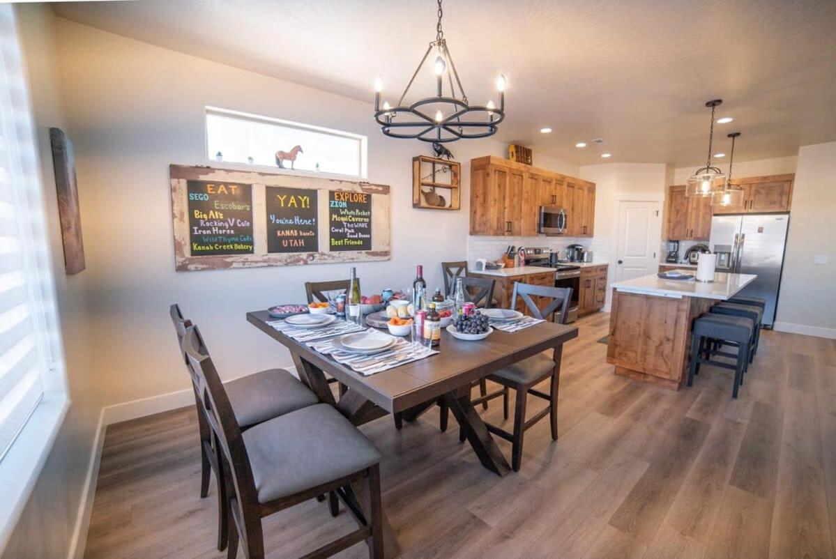 Red Canyon Bunkhouse At - New West * Kanab